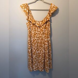 Old Navy Floral Ruffle Sleeve Dress in Mustard and White